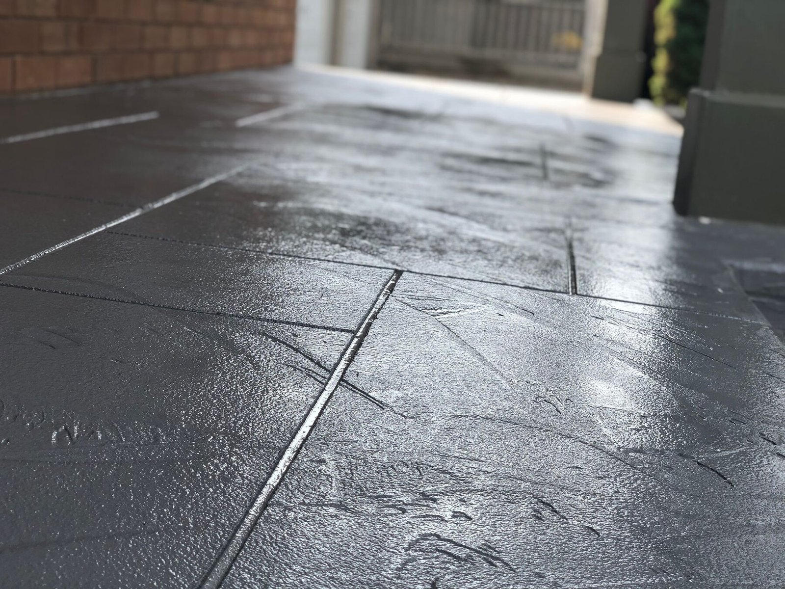 Close view of a dark Kingstone decorative concrete pattern