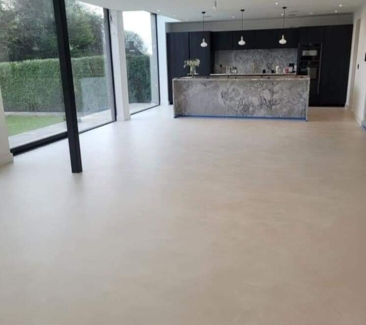 Smooth microcement floor finish